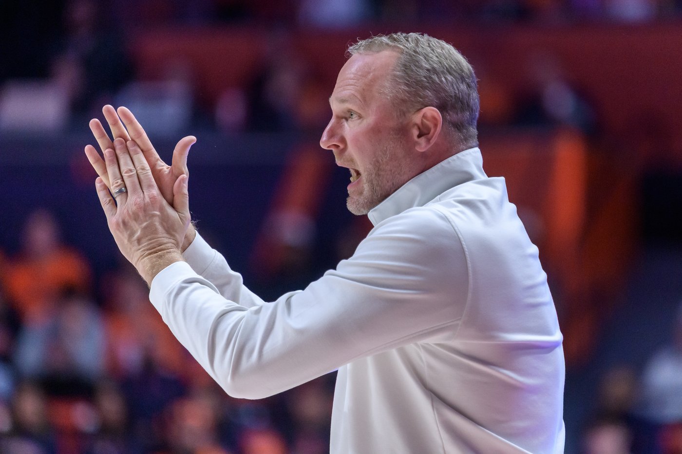 David Mirkovic scores 25, Kylan Boswell returns as No. 8 Illinois beats Indiana 71-51 | iNFOnews.ca