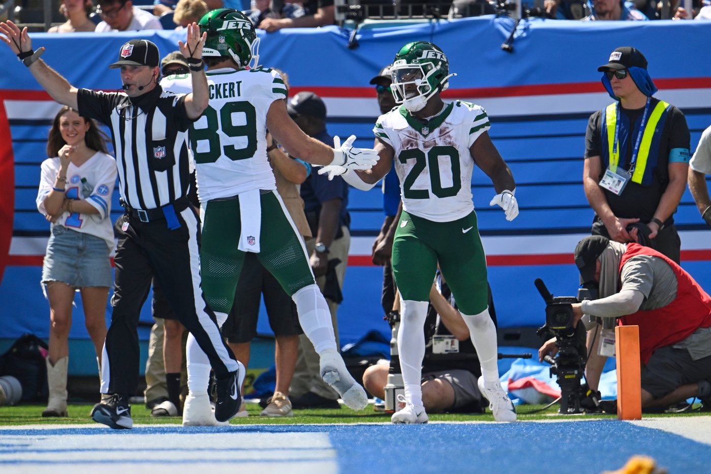 Jets' revamped offense with quarterback Geno Smith and coordinator Frank Reich shows it can be solid | iNFOnews.ca Jets' revamped offense with quarterback Geno Smith and coordinator Frank Reich shows it can be solid | iNFOnews.ca