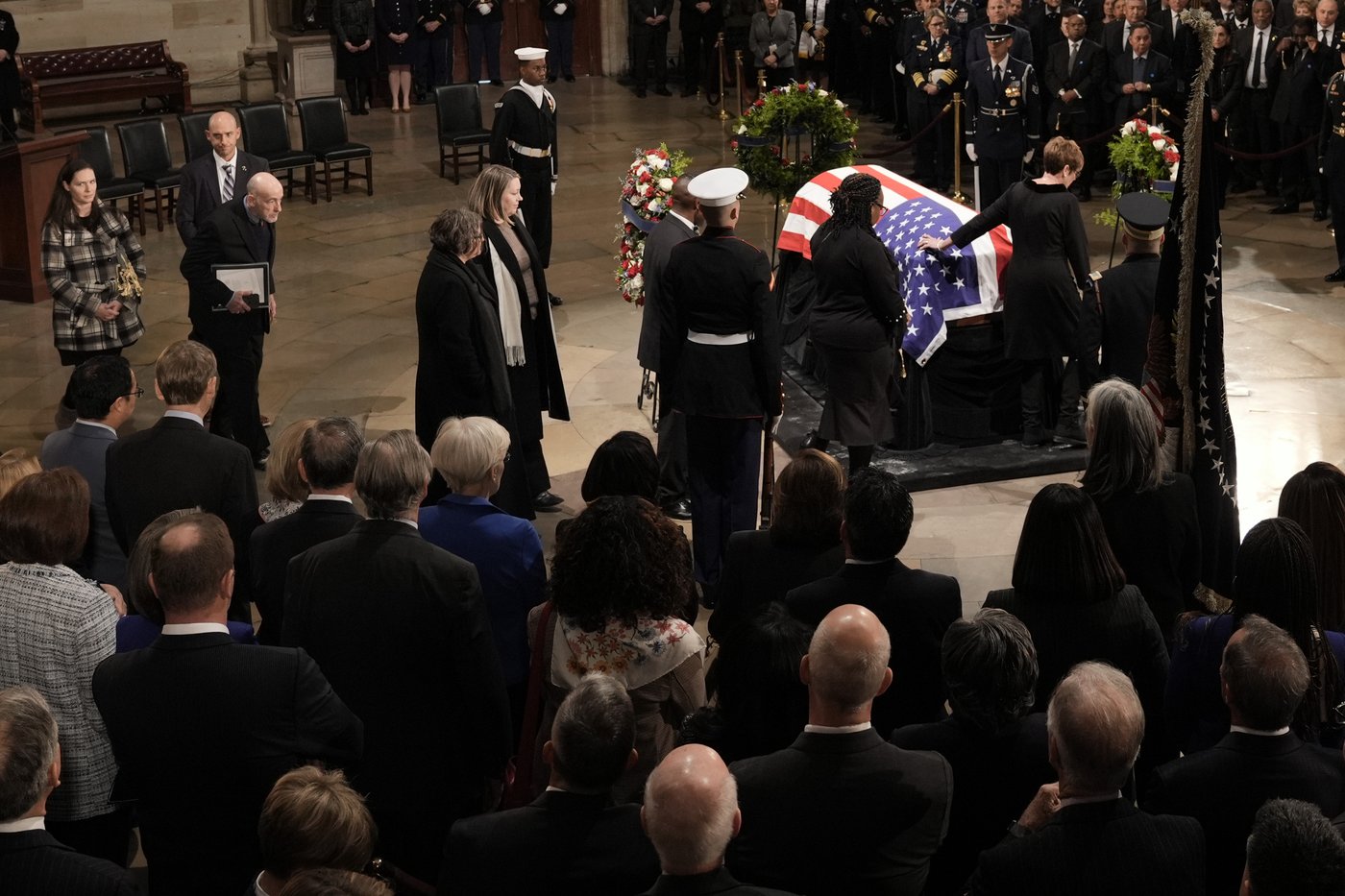 Jimmy Carter eulogized by Kamala Harris and others as 39th president returns to Washington | iNFOnews.ca Jimmy Carter eulogized by Kamala Harris and others as 39th president returns to Washington | iNFOnews.ca