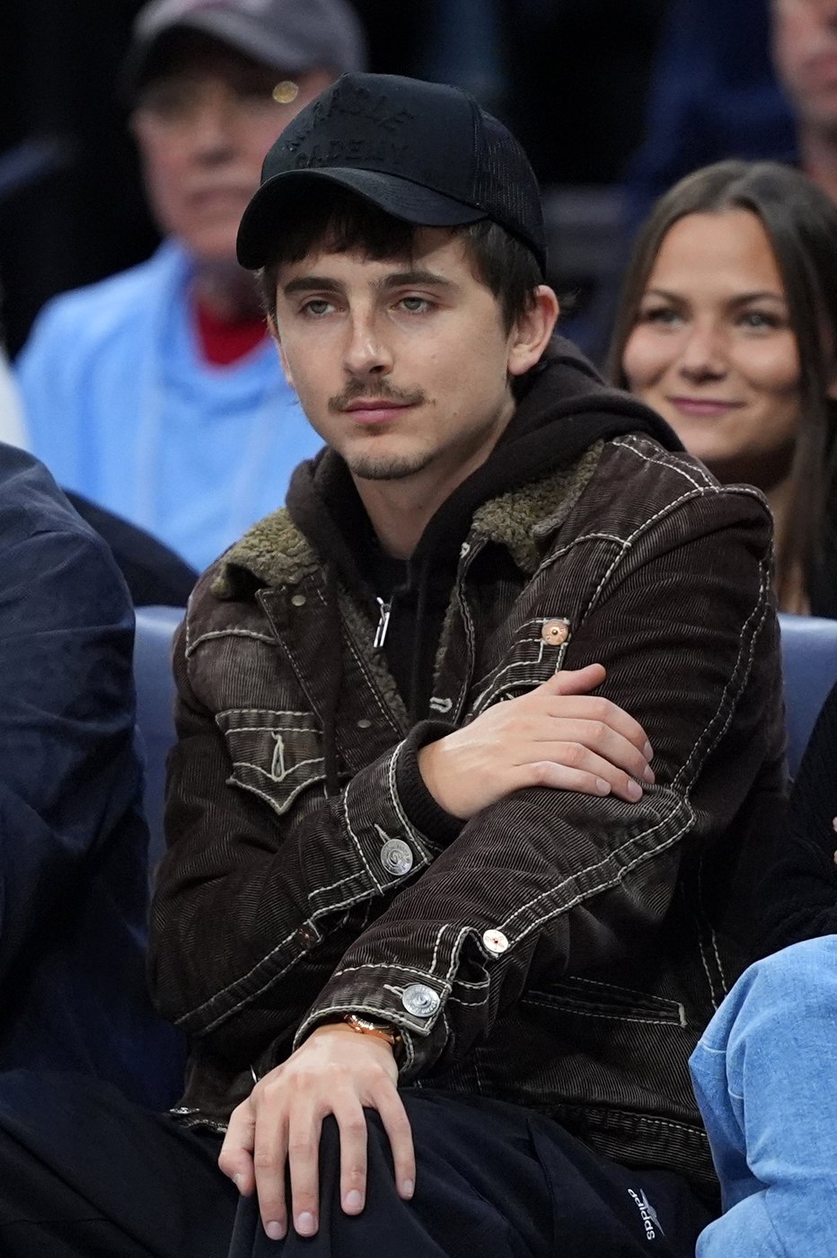 Spike Lee, Timothée Chalamet and non-famous Knicks fans enjoy a Game 3 win in Philly | iNFOnews.ca
