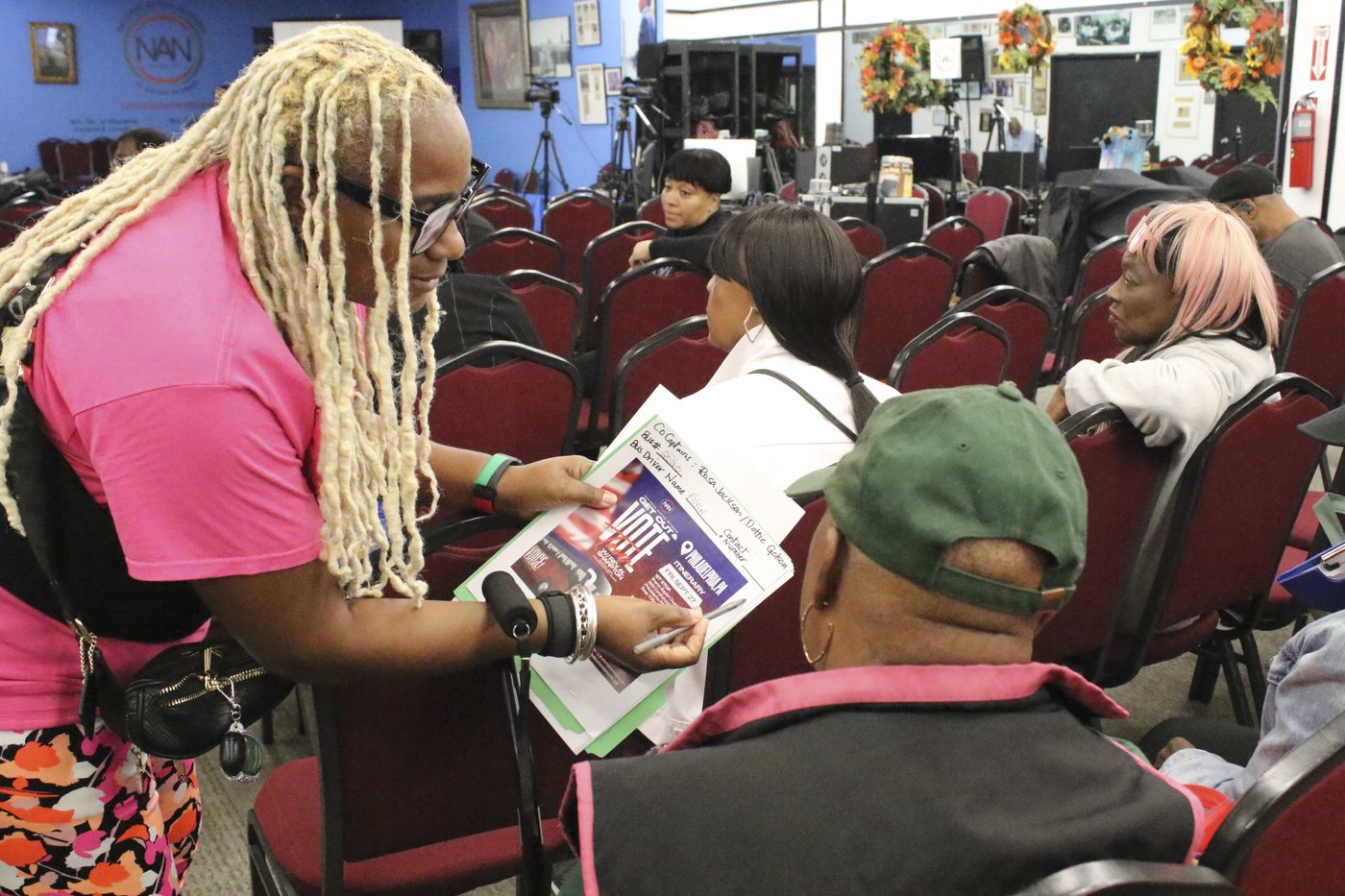 Sharpton and Central Park Five members get out the vote in battleground Pennsylvania | iNFOnews.ca