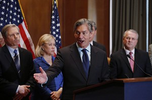 Holding up Keystone won't slow increase in oil to U.S: Ambassador Gary Doer | iNFOnews.ca CP27118182