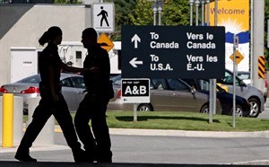 Rights group calls for independent oversight of federal border agency | iNFOnews.ca CP27469373