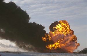 U.S. Department of Transport further tightens testing rules for oil trains | iNFOnews.ca CP27483101