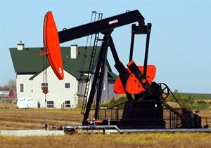 Crude oil prices gain ahead of Sunday's referendum on Crimean secession | iNFOnews.ca CP27584360