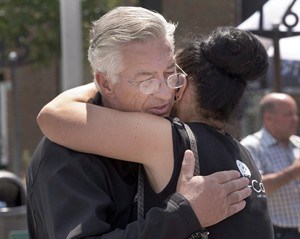 A decimated Quebec town gets angry: locals vent at rail company, politicians | iNFOnews.ca CP24142267