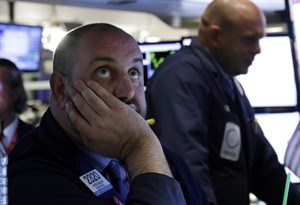 Stock market ends higher after choppy day; Dow regains 15,000, averts three-day losing streak | iNFOnews.ca CP23694166