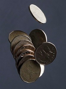 Loonie lower, traders avoid risk on worries about possible intervention in Syria | iNFOnews.ca
