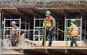 Canadian Press NewsAlert: Canada adds 13,200 jobs in Oct., jobless rate stable | iNFOnews.ca CP25866664