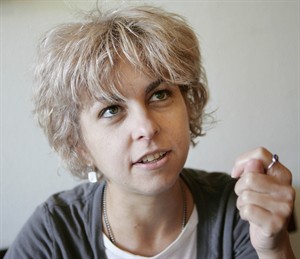 DiCamillo wins Newbery for best children's book, Floca wins Caldecott for illustration | iNFOnews.ca CP26976524