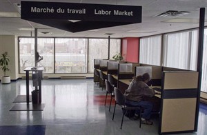Unemployment rate falls to 7.1 per cent in August, Statistics Canada reports | iNFOnews.ca CP24833573
