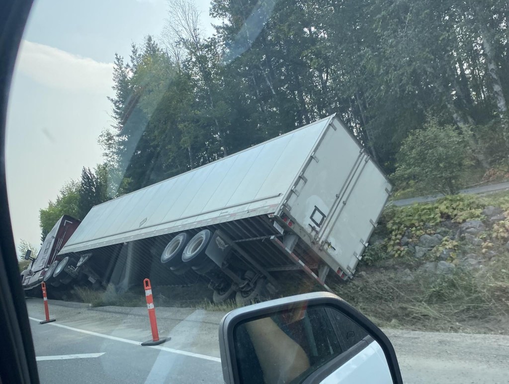 iN PHOTOS: Drivers having bad days in Okanagan, Kamloops | iNwheels iN PHOTOS: Drivers having bad days in Okanagan, Kamloops | iNwheels