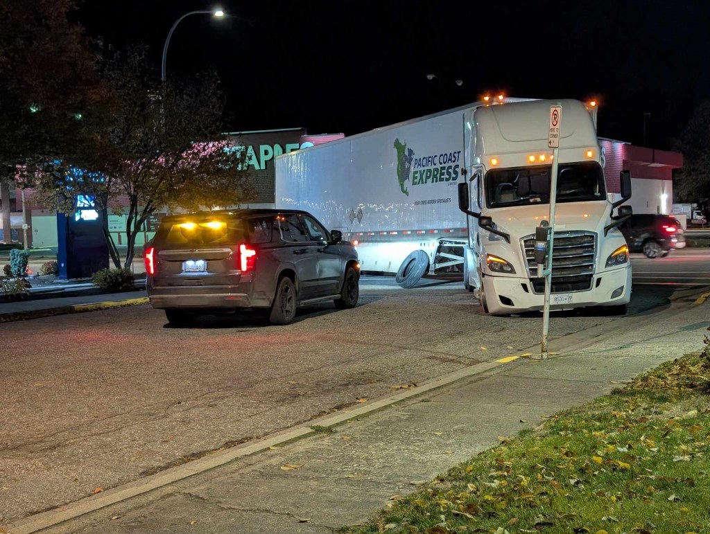 iN PHOTOS: Drivers having bad days in Okanagan, Kamloops | iNwheels iN PHOTOS: Drivers having bad days in Okanagan, Kamloops | iNwheels