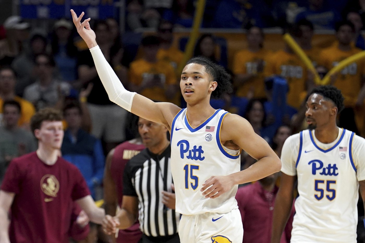 Kentucky lands quartet, Conwell heads to Louisville, UCLA adds 3 transfers, Michigan adds 1 | iNFOnews.ca