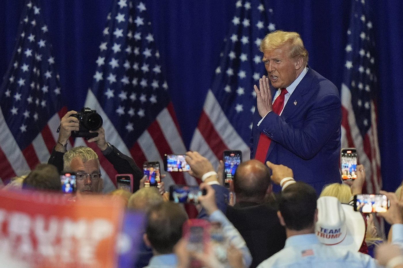 The Latest: Both presidential candidates making appearances to fire up core supporters | iNFOnews.ca