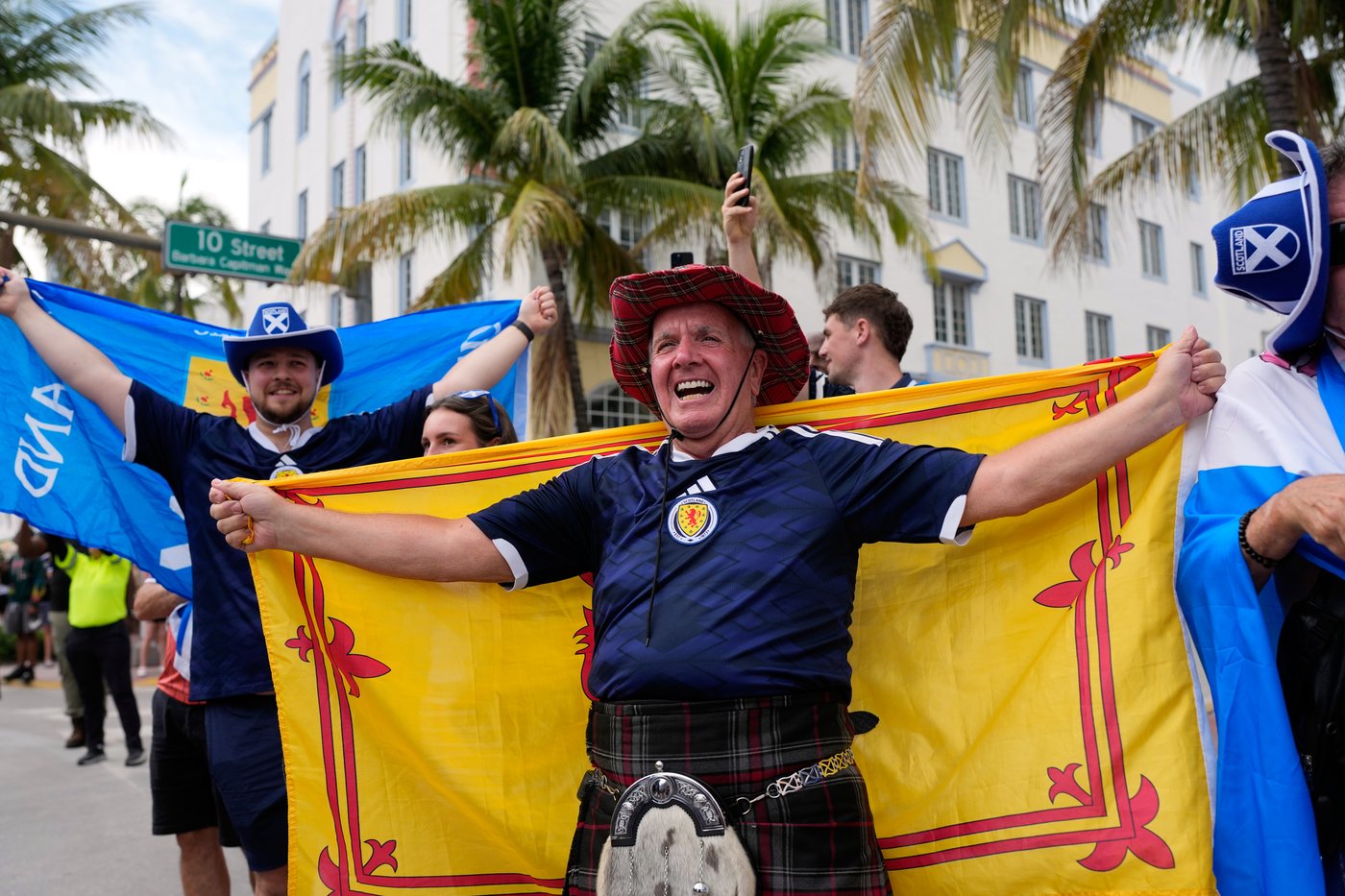 Scotland fans brave the heat and humidity to support their team at the World Cup against Brazil | iNFOnews.ca