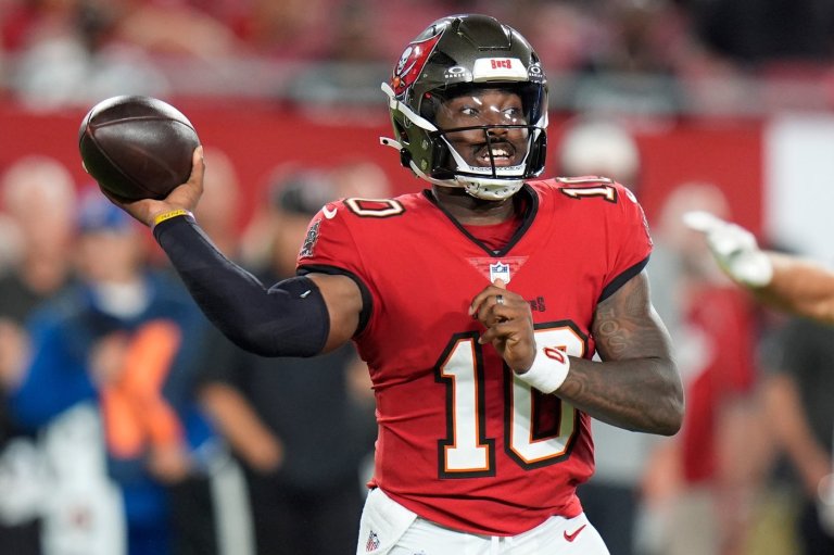 Buccaneers rookie Jalon Daniels leads 3 scoring drives in 16-15 comeback win over Chiefs | iNFOnews.ca