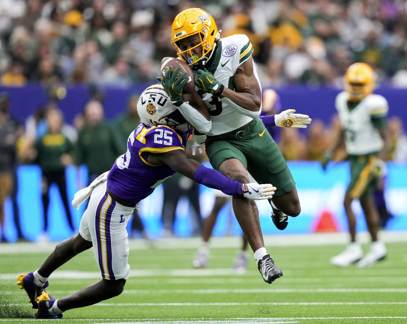 Nussmeier throws for 304 yards and 3 TDs as LSU beats Baylor 44-31 in Texas Bowl | iNFOnews.ca