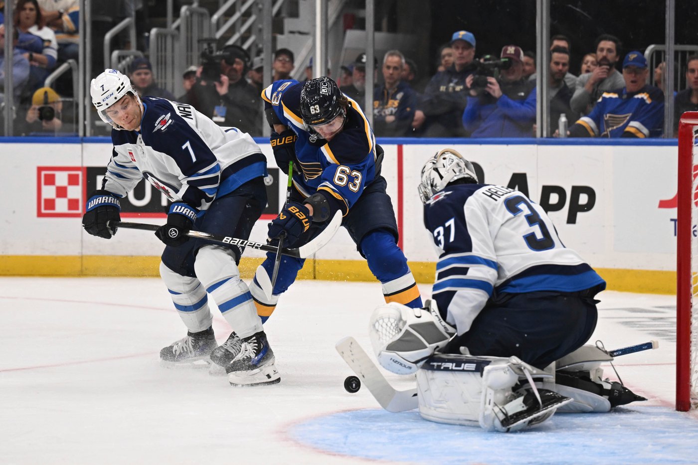 Jets goalie Hellebuyck expects to bounce back in Game 5: ‘I am going to be better’ | iNFOnews.ca Jets goalie Hellebuyck expects to bounce back in Game 5: ‘I am going to be better’ | iNFOnews.ca