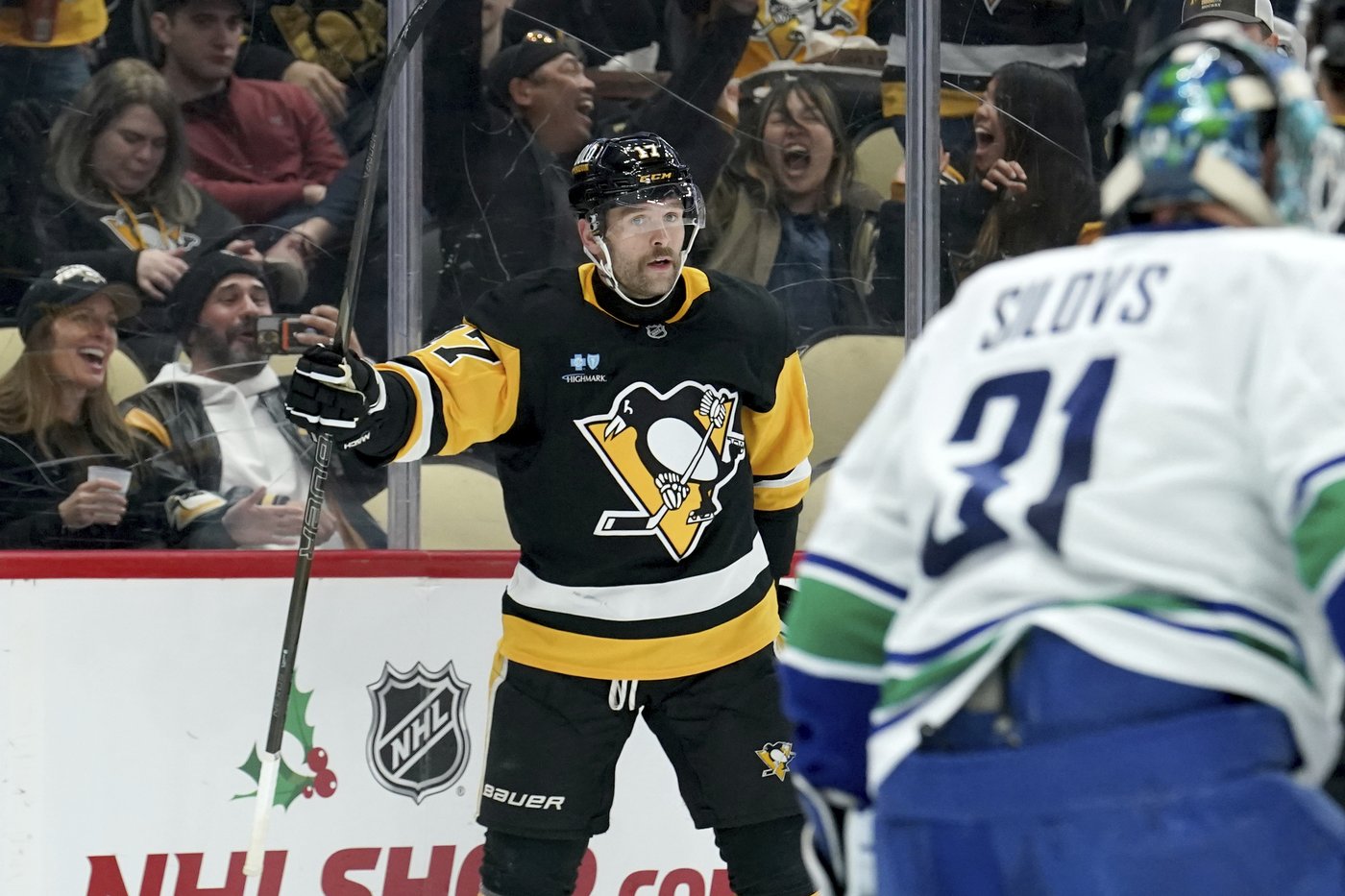 Rust helps Penguins beat Canucks 5-4 to snap three-game skid | iNFOnews.ca Rust helps Penguins beat Canucks 5-4 to snap three-game skid | iNFOnews.ca