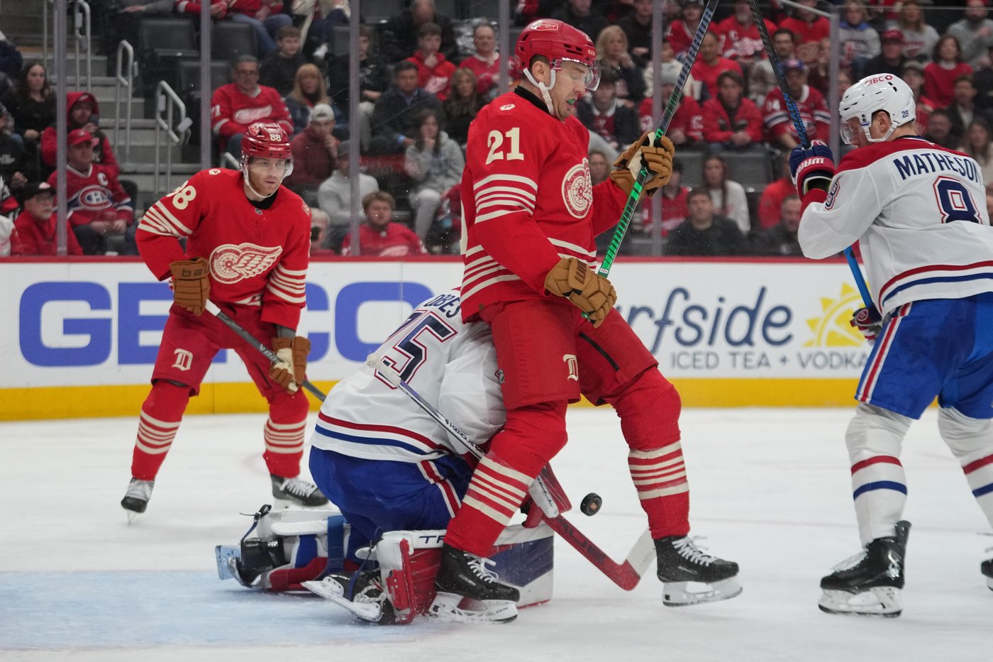 DeBrincat scores go-ahead goal and has two assists in Red Wings' 3-1 victory over Canadiens | iNFOnews.ca DeBrincat scores go-ahead goal and has two assists in Red Wings' 3-1 victory over Canadiens | iNFOnews.ca