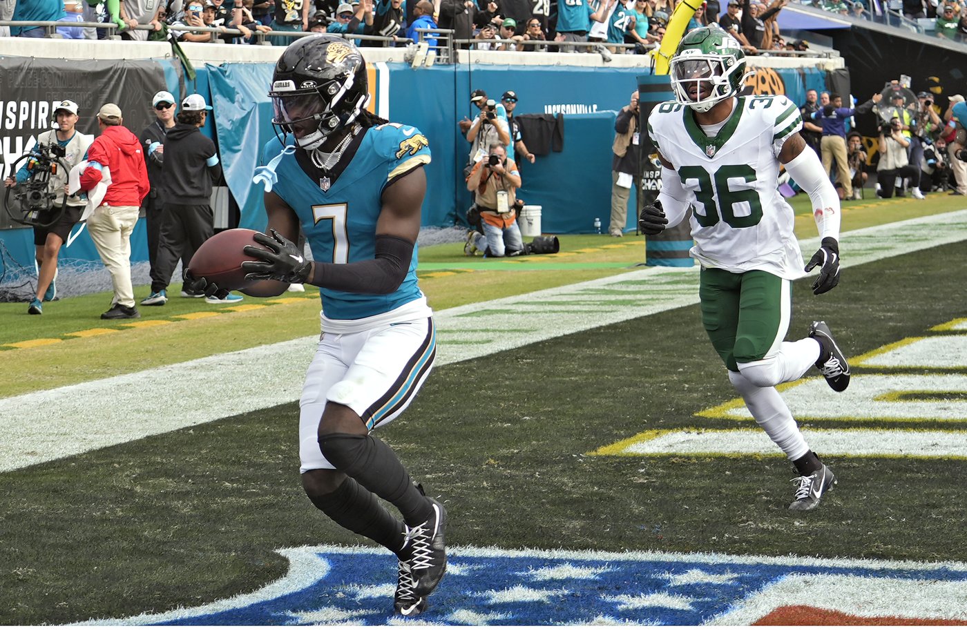Brian Thomas sets team rookie records and gives the Jaguars hope for a brighter future | iNFOnews.ca
