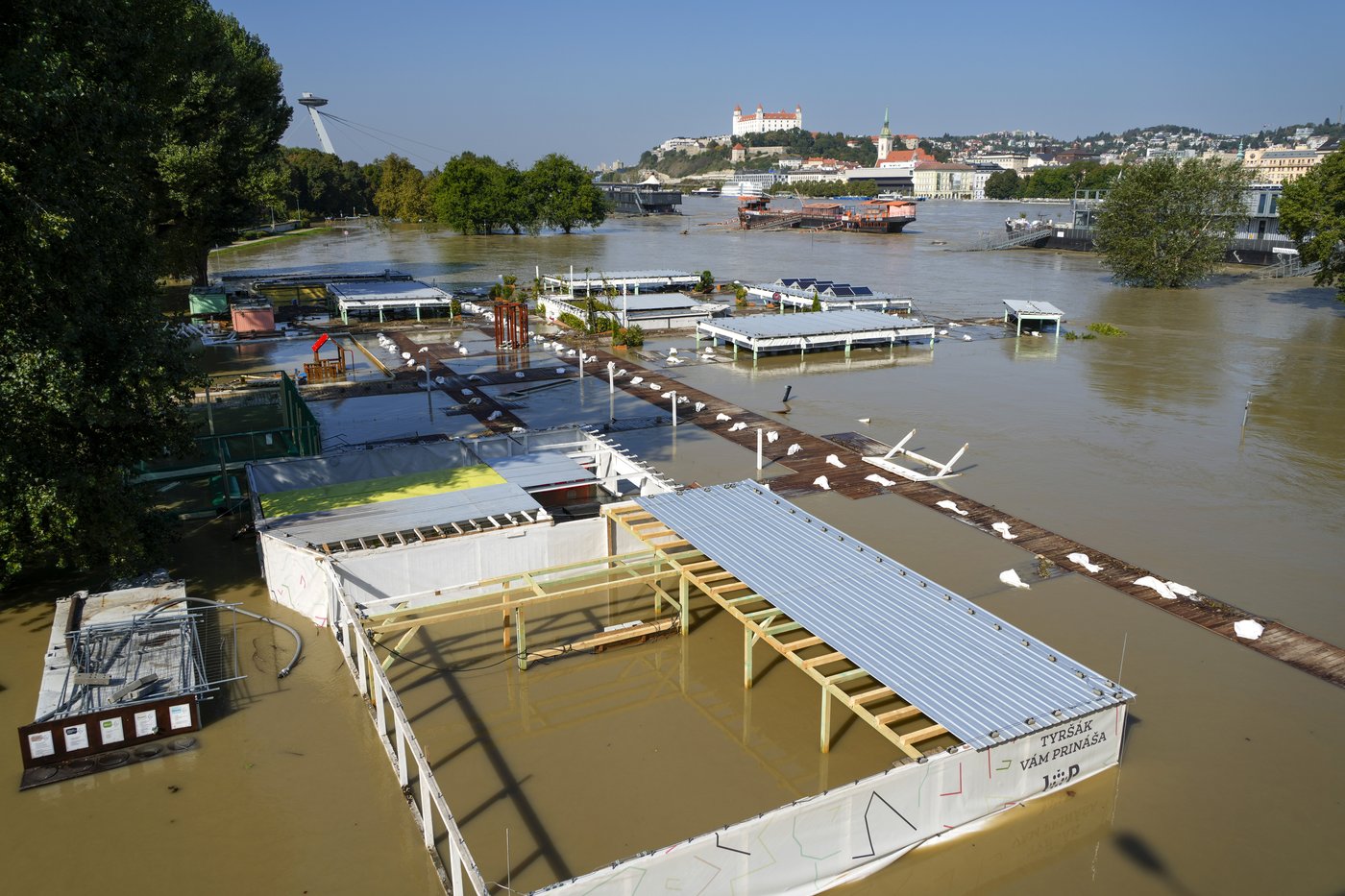 Rising rivers threaten southern Poland as flooding recedes elsewhere in Central Europe | iNFOnews.ca Rising rivers threaten southern Poland as flooding recedes elsewhere in Central Europe | iNFOnews.ca