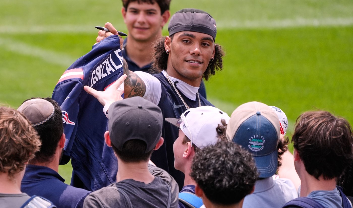 Christian Gonzalez holding off on signing a record Patriots offer, keeping his reasons private | iNFOnews.ca