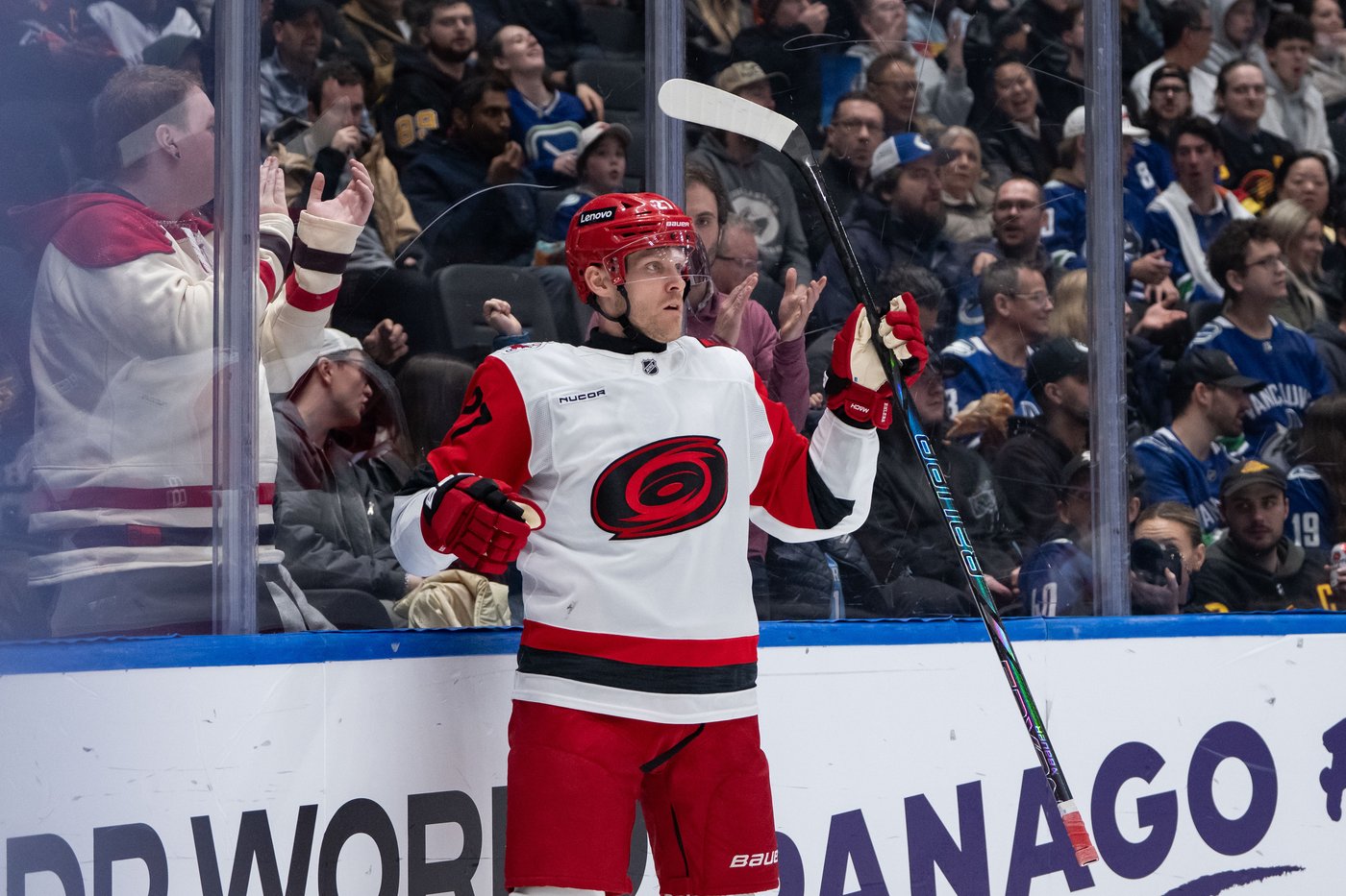 Ehlers scores hat trick, Carolina Hurricanes hold off Vancouver Canucks for 6-4 win | iNFOnews.ca