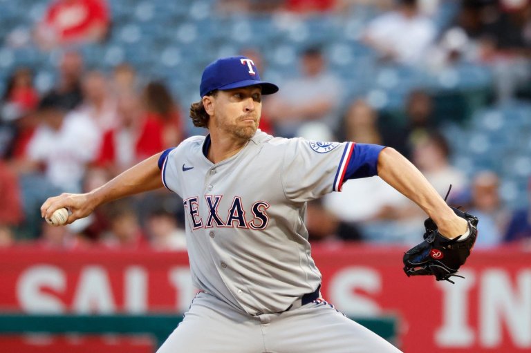 Rangers pitcher Jacob deGrom leaves start against Angels because of right triceps fatigue | iNFOnews.ca