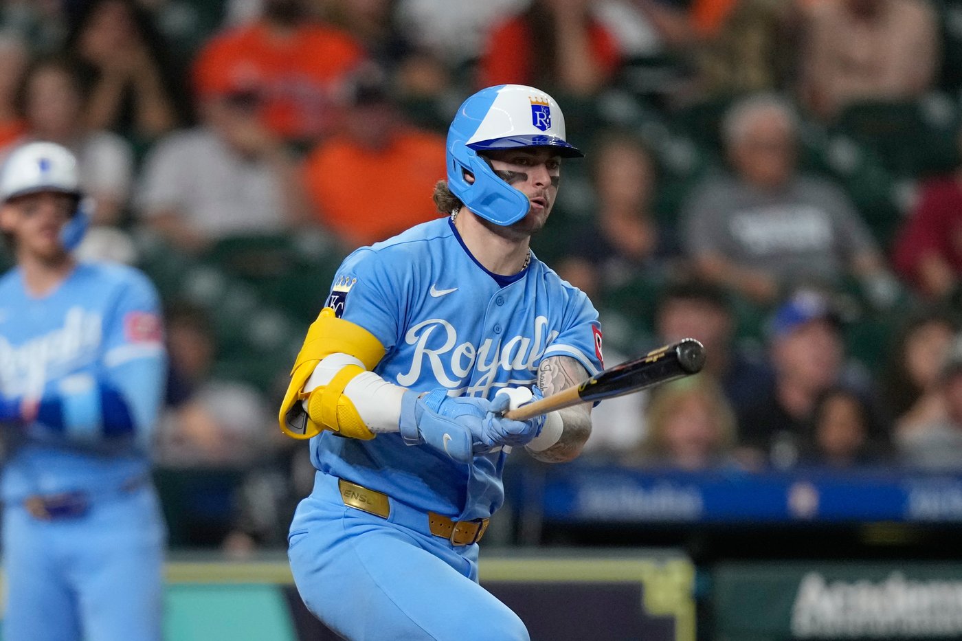 Rave and Massey homer as Royals beat Astros 5-2, dropping Houston into first-place tie with Texas | iNFOnews.ca