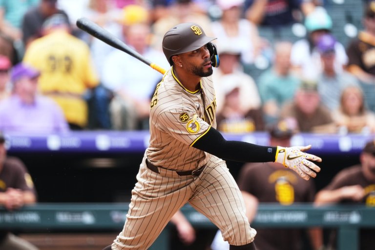 Xander Bogaerts helps power a 7-run 2nd inning as the Padres roll past the reeling Rockies 9-2 | iNFOnews.ca