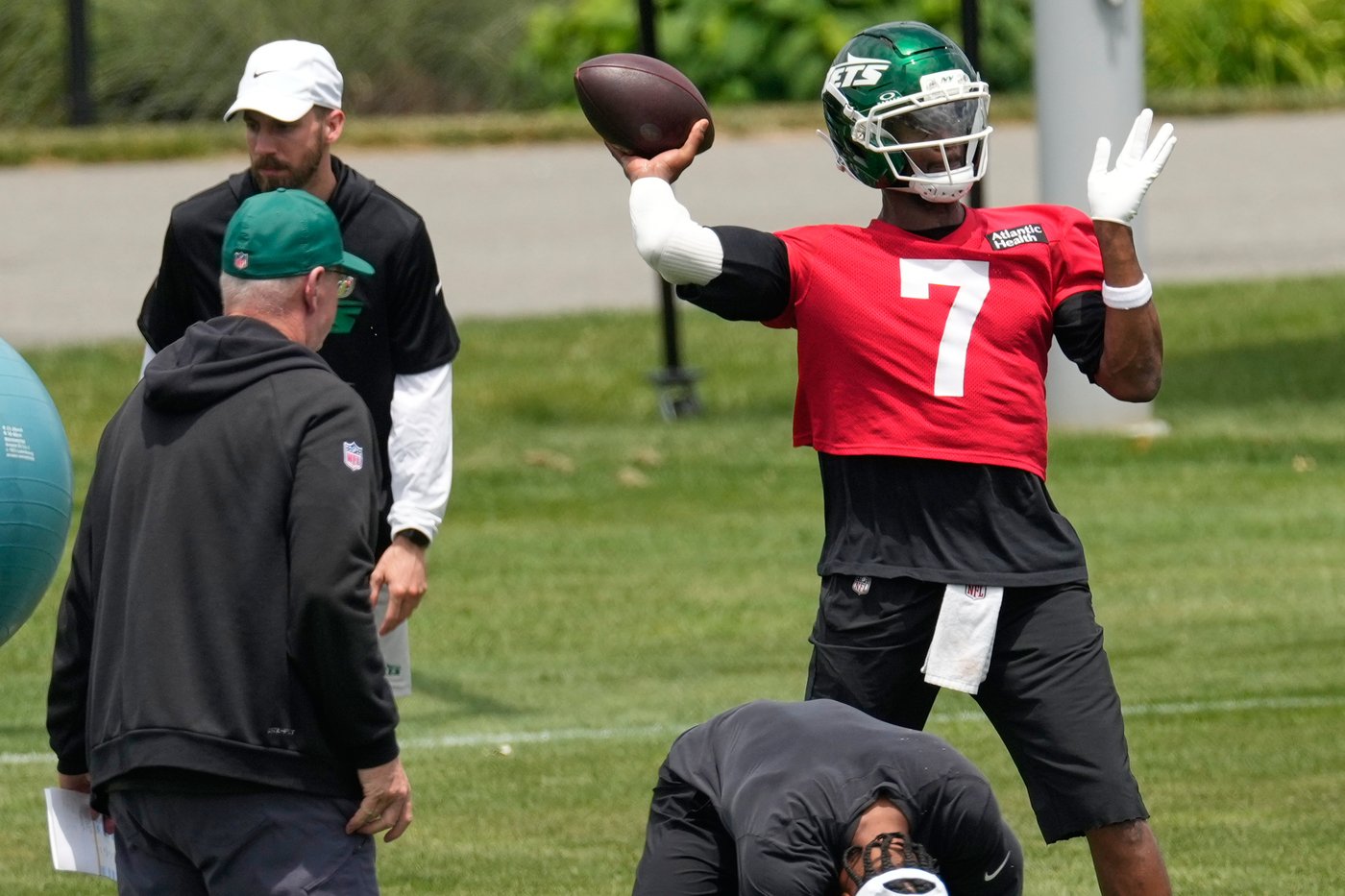 Jets offensive coordinator Frank Reich raves about QB Geno Smith's 'elite' football mind | iNFOnews.ca Jets offensive coordinator Frank Reich raves about QB Geno Smith's 'elite' football mind | iNFOnews.ca