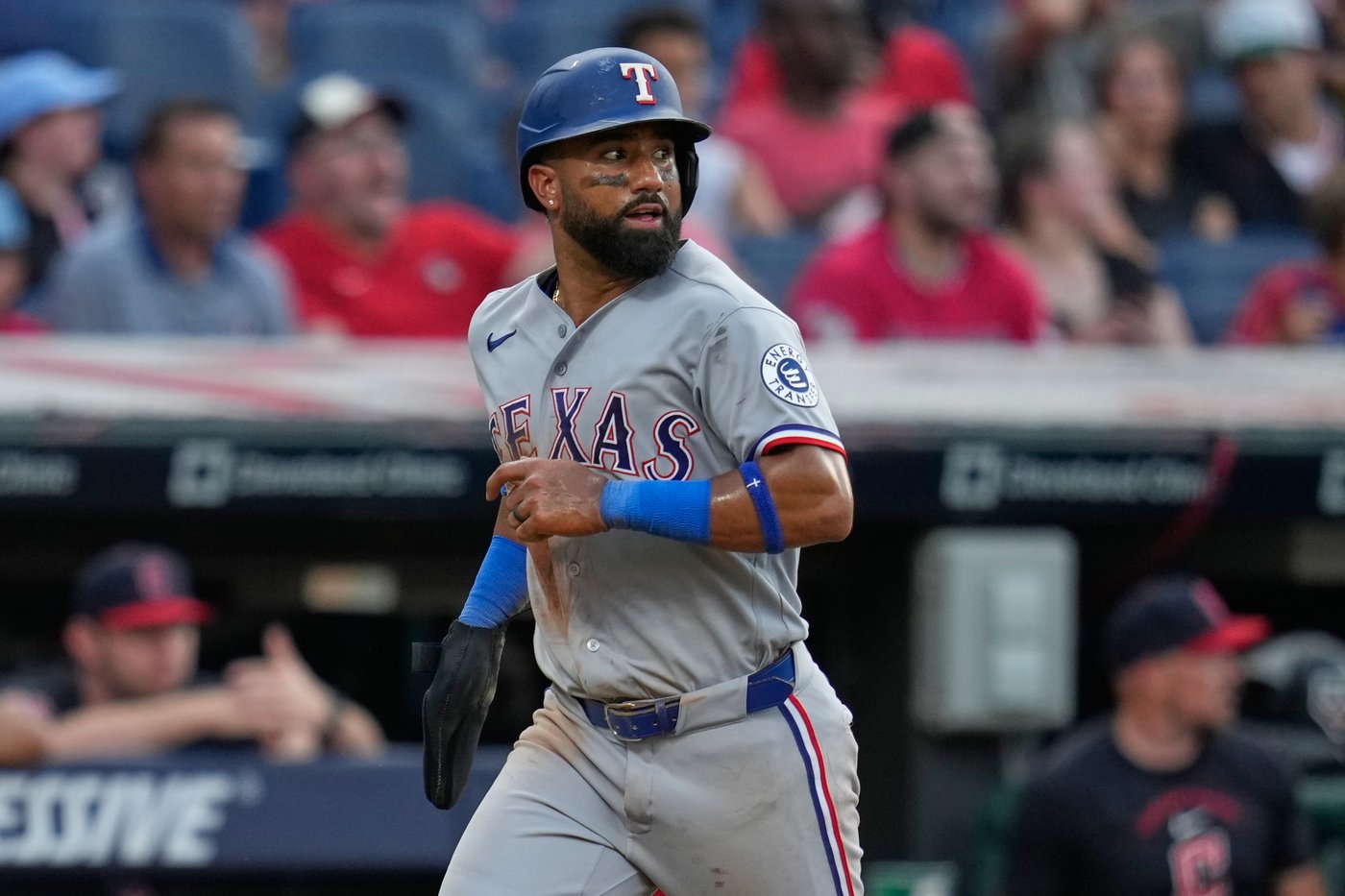 Guardians rookie Cooper Ingle loses track of outs, tosses ball into the stands to give Rangers lead | iNFOnews.ca