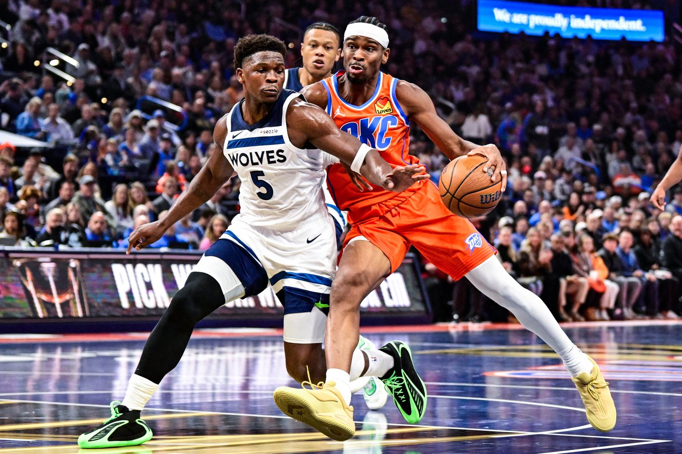 Shai Gilgeous-Alexander scores 40 points while ill, leads Thunder to 10th straight win | iNFOnews.ca Shai Gilgeous-Alexander scores 40 points while ill, leads Thunder to 10th straight win | iNFOnews.ca