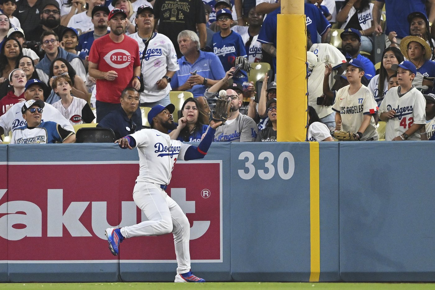 Sheehan's dominant outing and Pages' homers propel Dodgers to sole possession of 1st in NL West | iNFOnews.ca