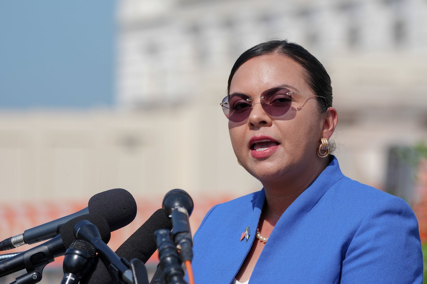 Trump administration silence has 200,000 Salvadoran immigrants hoping they're protected | iNFOnews.ca