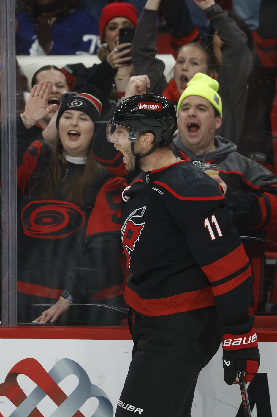 Jordan Staal scores hat trick to lead Hurricanes to 6-3 win over Maple Leafs | iNFOnews.ca