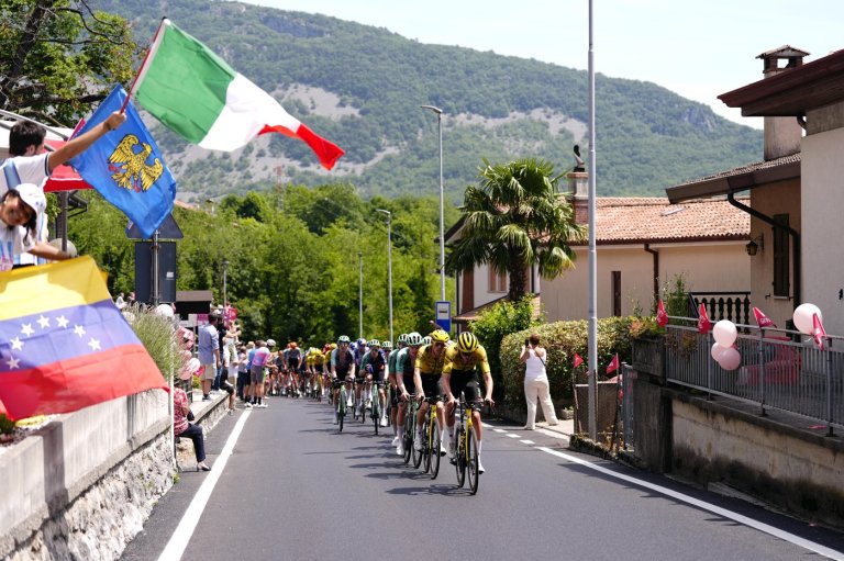 Vingegaard storms to Piancavallo win to all but seal Giro d’Italia title | iNFOnews.ca