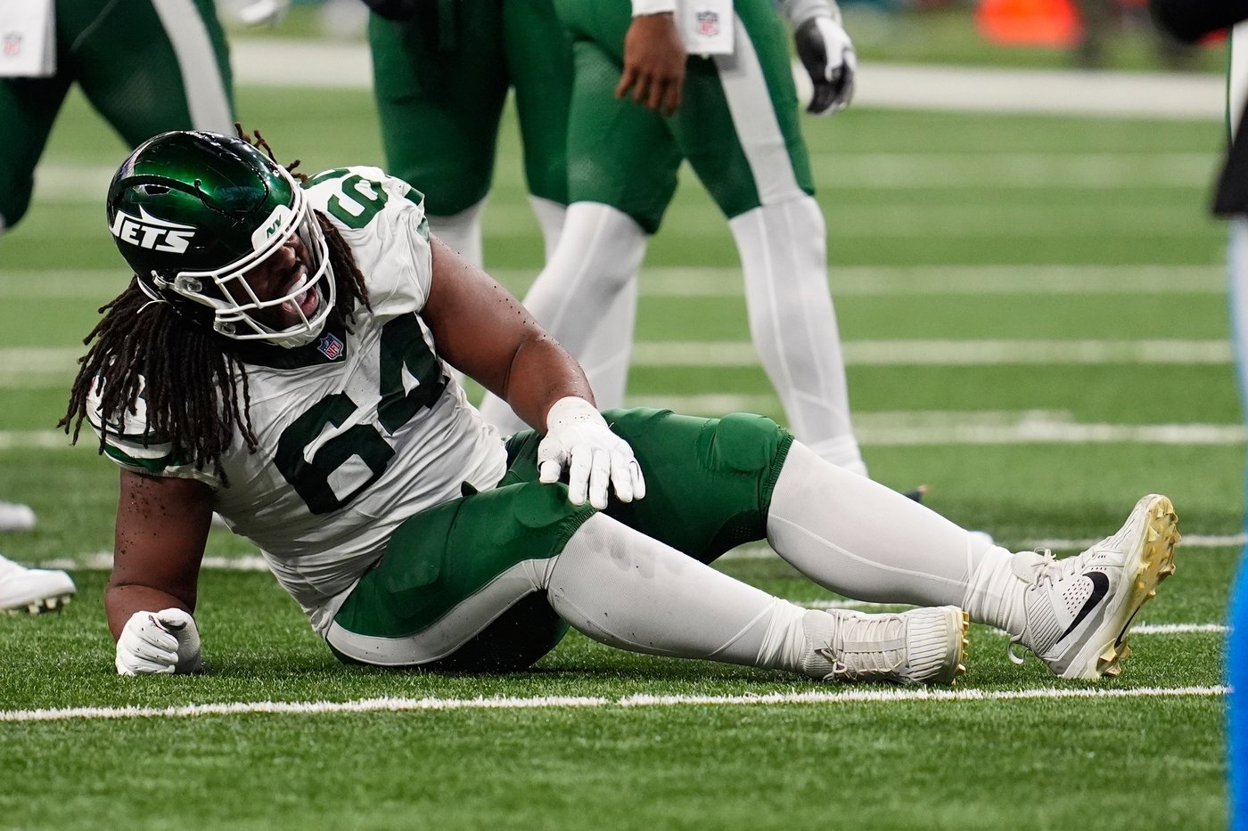 Jets running back Breece Hall is week to week with a quadriceps injury, 4 others also sitting out | iNFOnews.ca