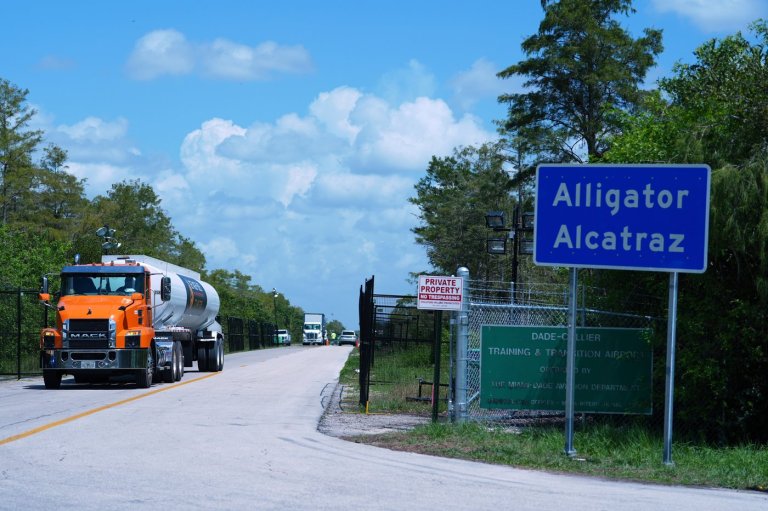 Feds reimburse Florida $608 million for 'Alligator Alcatraz' costs | iNFOnews.ca