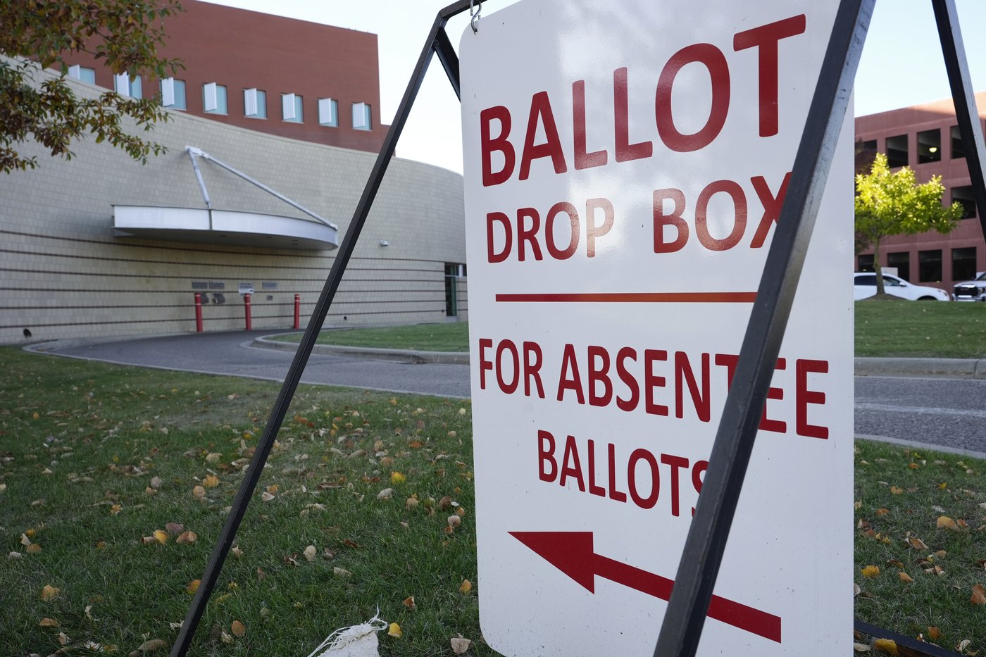 Ballot drop box fires highlight concerns that election conspiracy theories are making them a target | iNFOnews.ca Ballot drop box fires highlight concerns that election conspiracy theories are making them a target | iNFOnews.ca