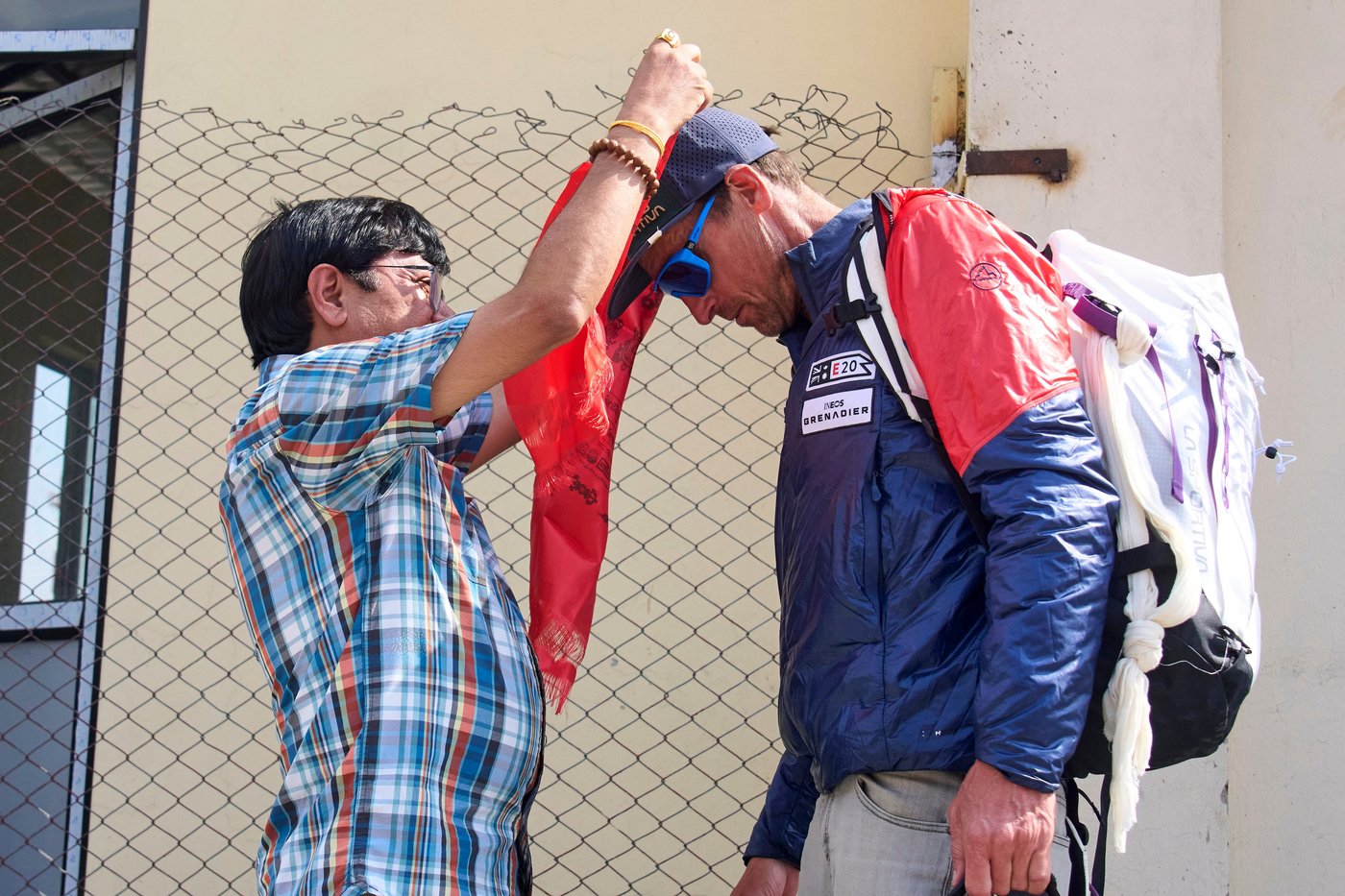 Guide Kenton Cool scales Everest for the 20th time and says not ready to quit yet | iNFOnews.ca