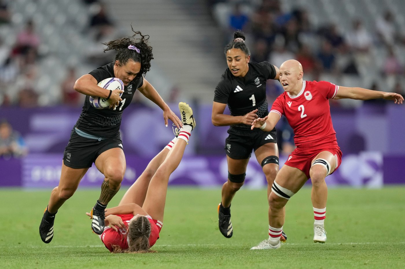 Rugby great Woodman-Wickliffe comes out of retirement for the Women's World Cup | iNFOnews.ca