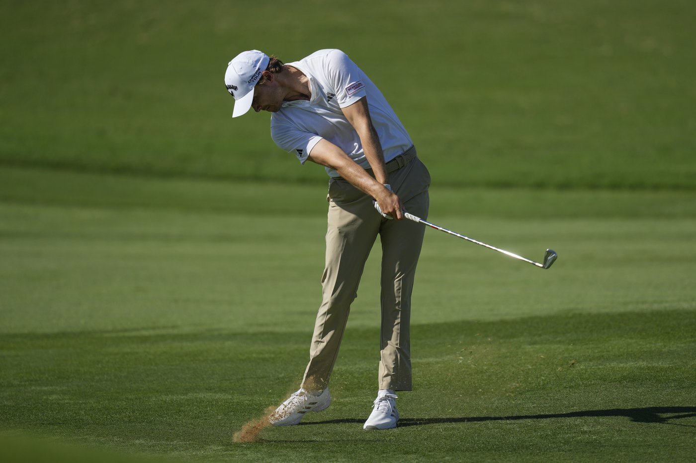 Rory McIlroy tied for lead in Dubai, hot-headed Tyrell Hatton fades | iNFOnews.ca