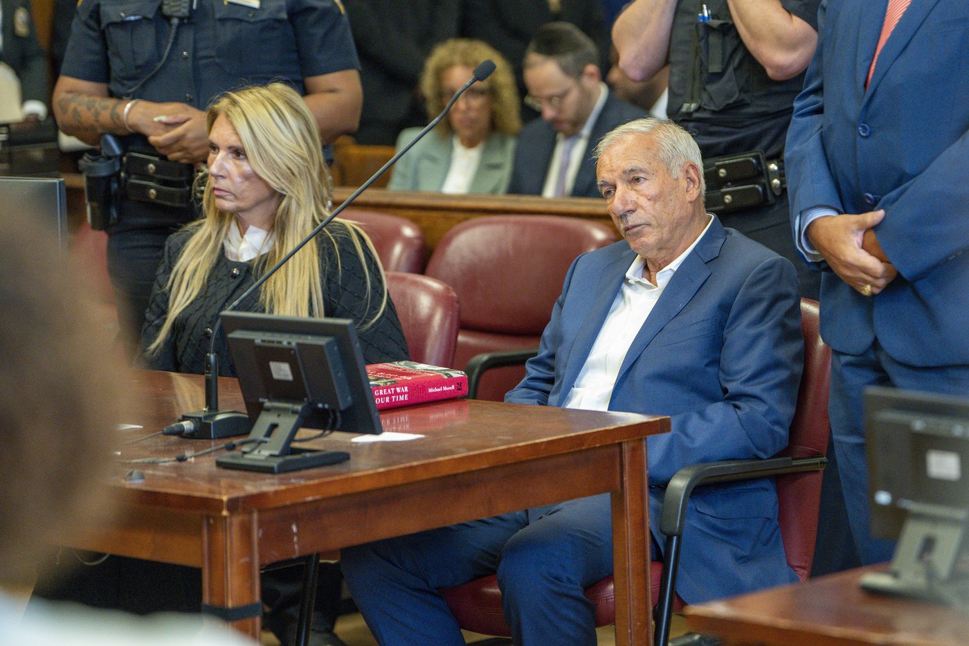 Former top aide to NYC mayor among 7 facing new charges in City Hall corruption probe | iNFOnews.ca