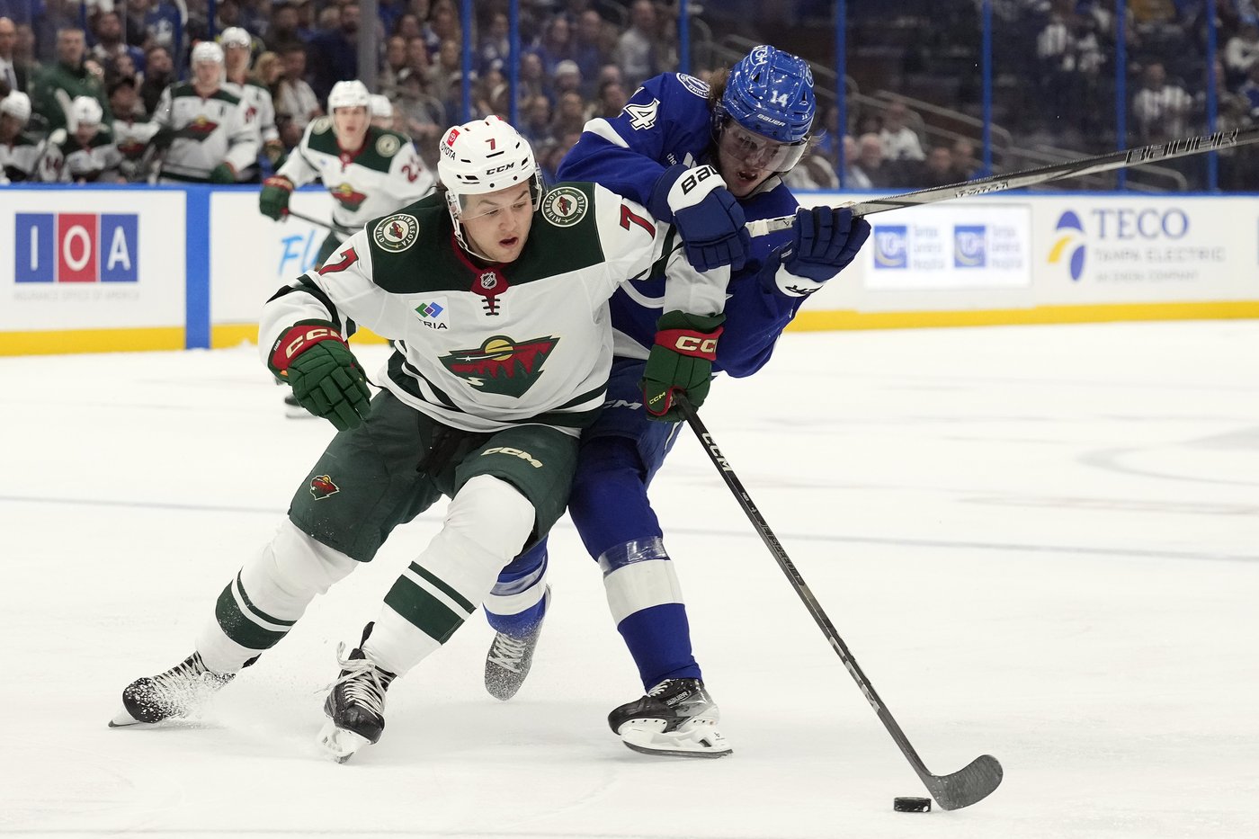 Matt Boldy breaks 3rd-period tie, Wild top Lightning 4-2 to remain unbeaten in regulation | iNFOnews.ca