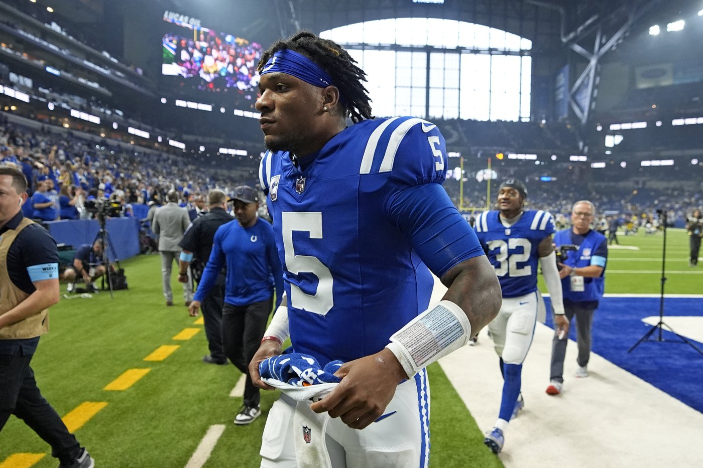 Sore hip limits Anthony Richardson at practice; injury could lead to Joe Flacco starting for Colts | iNFOnews.ca Sore hip limits Anthony Richardson at practice; injury could lead to Joe Flacco starting for Colts | iNFOnews.ca