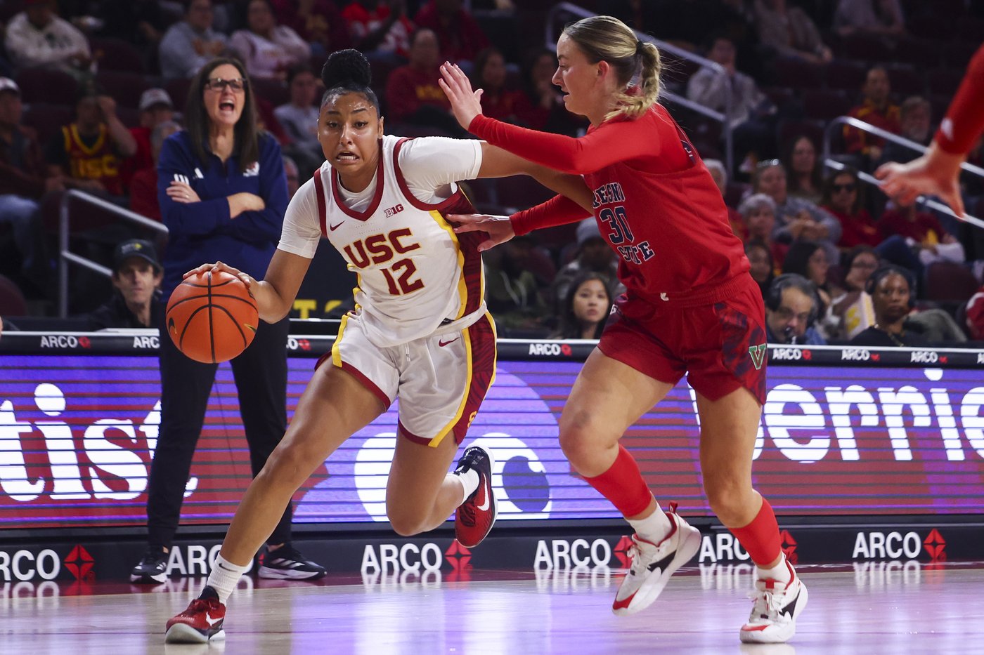 Iriafen and Watkins score 20-plus points in helping No. 5 USC rout Fresno State 89-40 | iNFOnews.ca