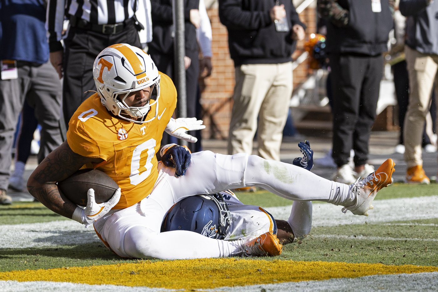 Nico Iamaleava throws 4 TD passes to lead No. 10 Tennessee over UTEP 56-0 | iNFOnews.ca